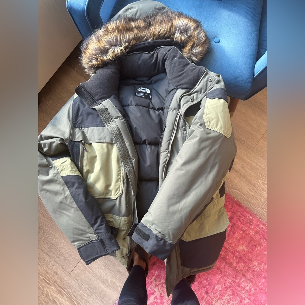 Northface size small. Great condition